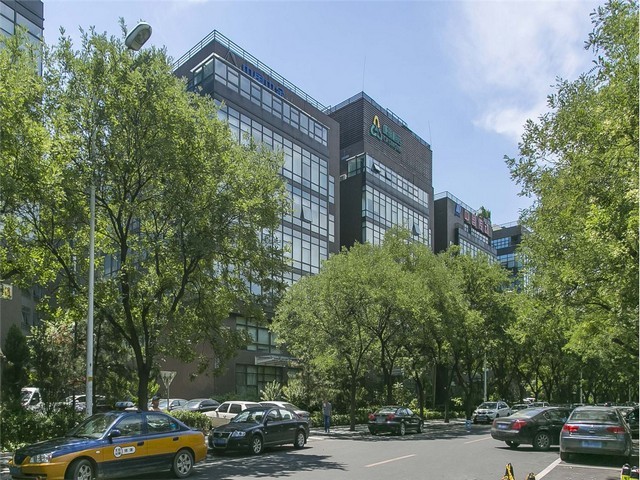 智能光伏电站设备